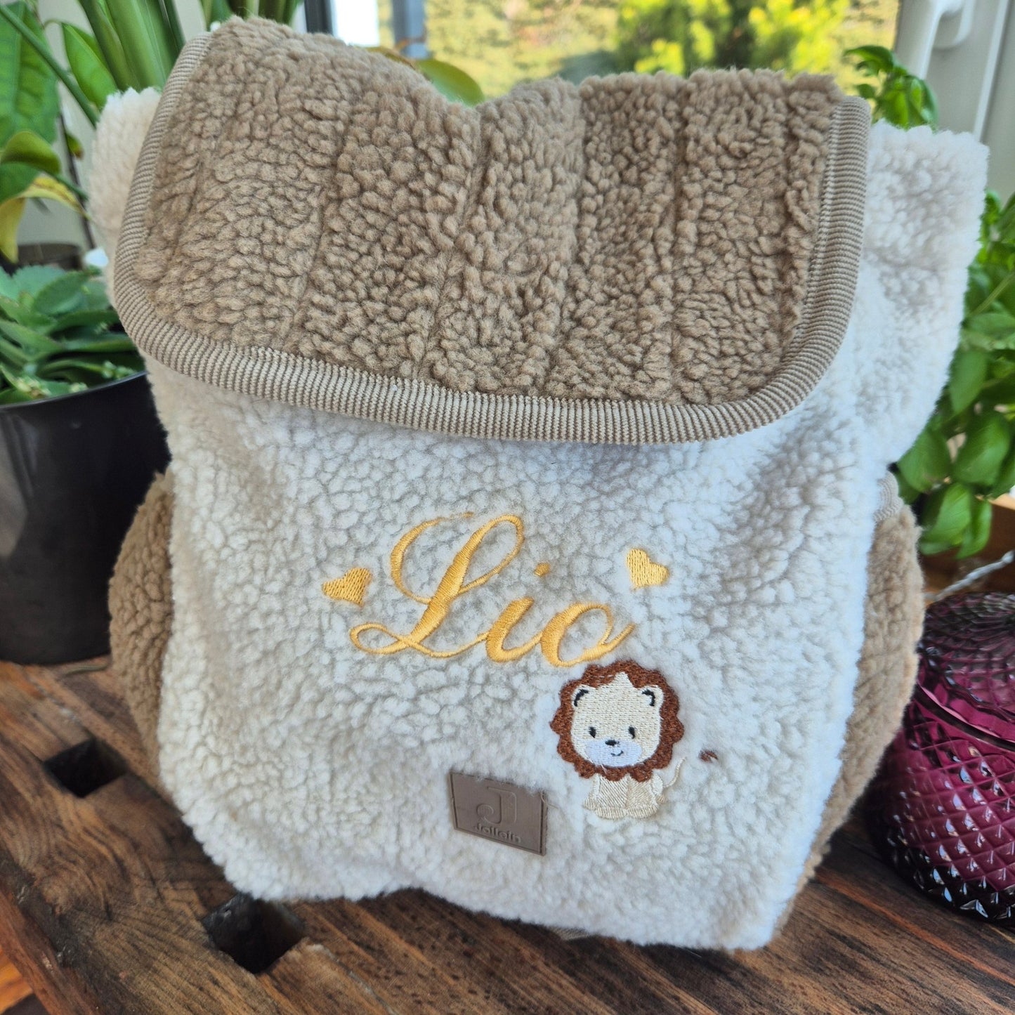 Personalisierter Kinder Rucksack mit Namen – Teddy Stoff Rucksack mit Löwe | Geschenk für Kinder & Kindergarten - KittySweetCrochet