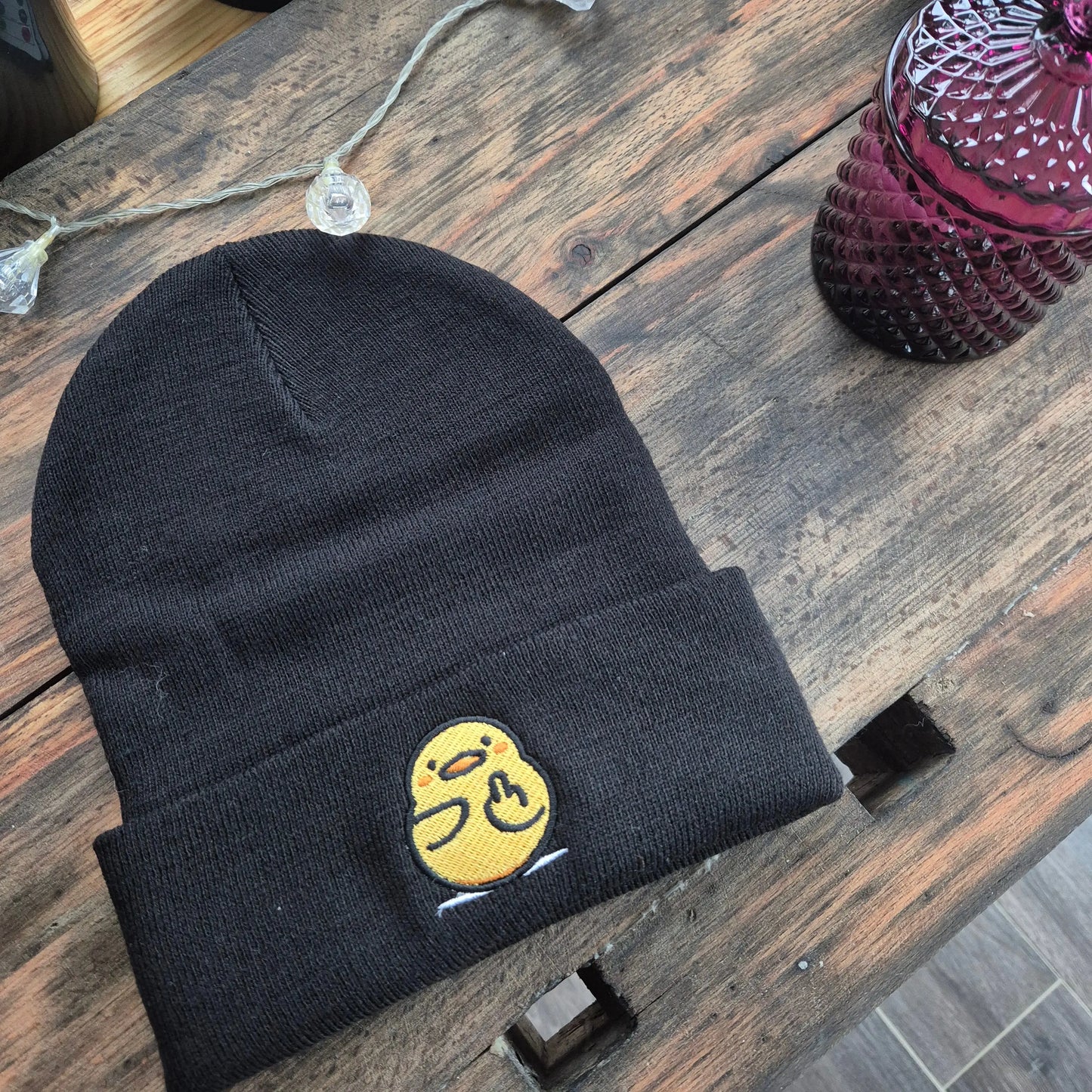 Bestickte personalisierbares Beanie mit Statement ente