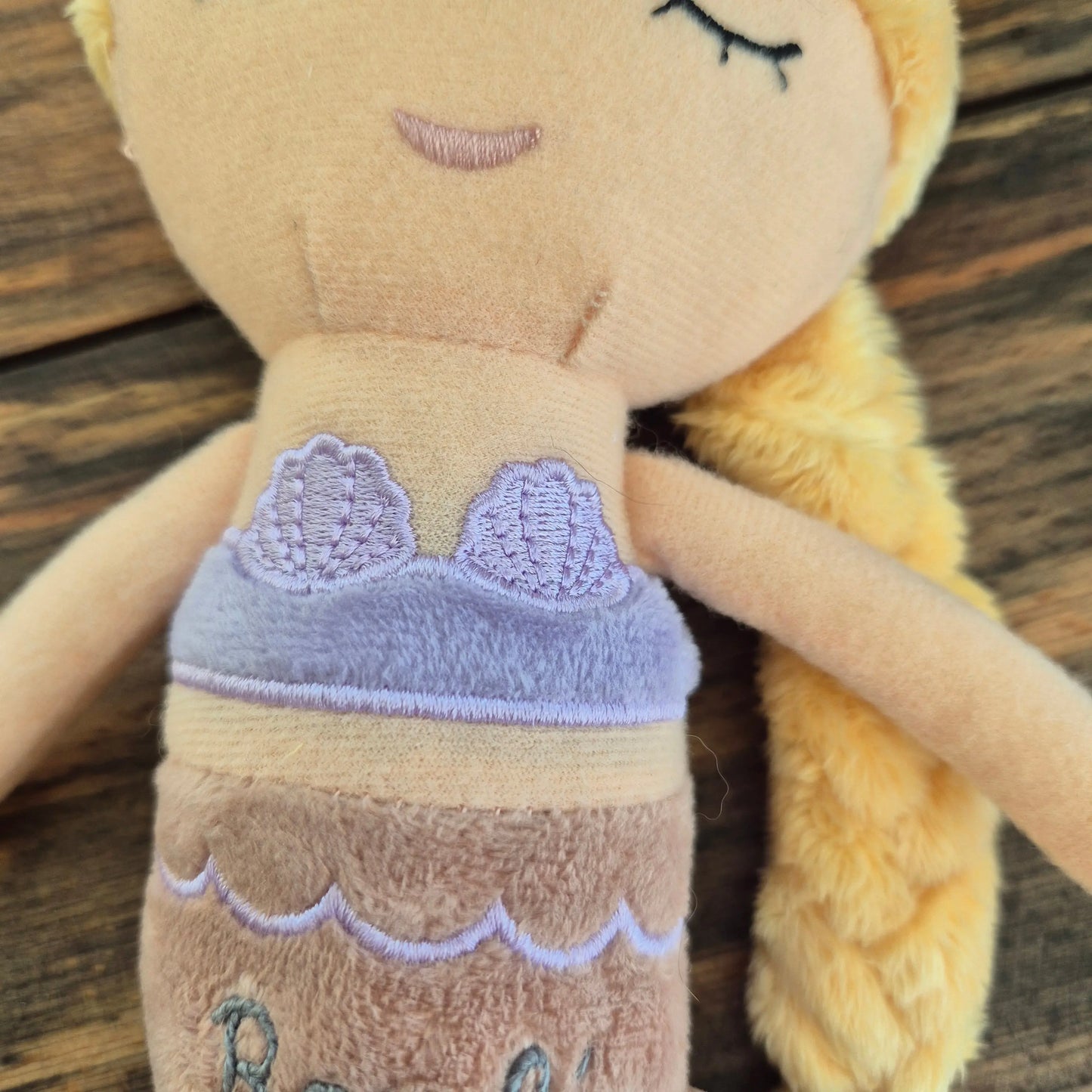 Besticktes personalisiertes Kuscheltier Mermaid Ella,Meerjungfrau - hand bestickt -