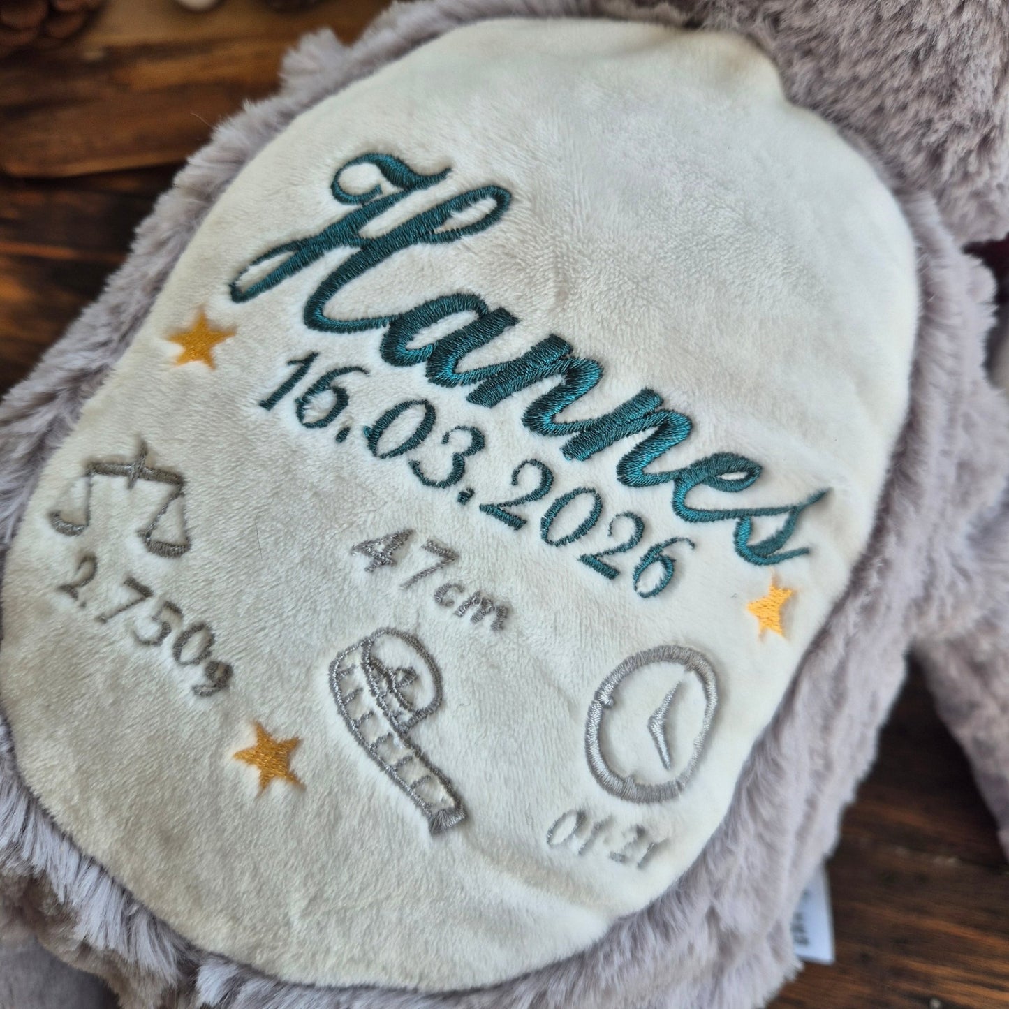 Personalisierter Kuschelhase mit Geburtsdaten – besticktes Baby Geschenk zur Geburt - KittySweetCrochet