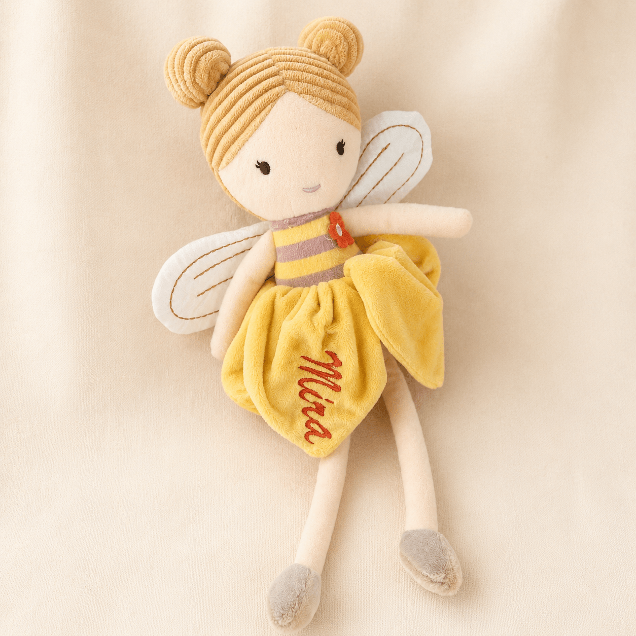 Kuschelpuppe Lilly Bee mit Namen bestickt – 32 cm - KittySweetCrochet