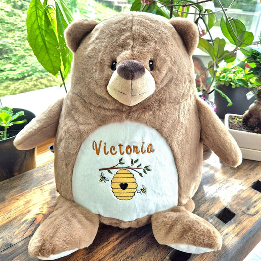 Besticktes Kuscheltier TEDDYBÄR - Bienenstock , Sorgenfresser | Personalisierbar - KittySweetCrochet
